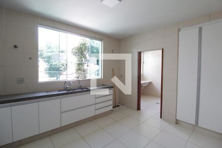 Apartamento para alugar com 117m², 3 quartos e 2 vagasCozinha