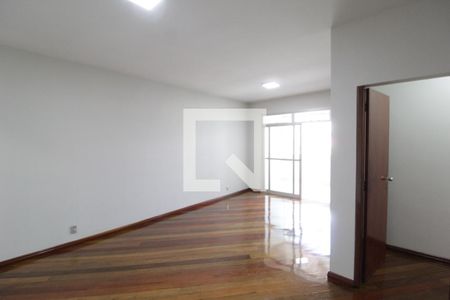 Sala de apartamento para alugar com 3 quartos, 117m² em Santa Mônica, Uberlândia