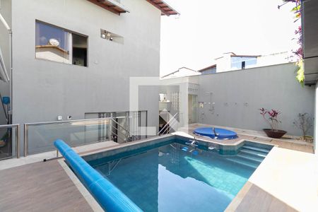 Casa para alugar com 350m², 6 quartos e 2 vagasPiscina