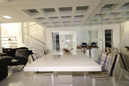 Apartamento à venda com 250m², 4 quartos e 3 vagasSala de Jantar