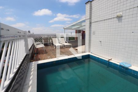 Apartamento à venda com 250m², 4 quartos e 3 vagasDeck com piscina