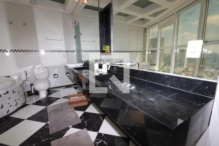 Apartamento à venda com 250m², 4 quartos e 3 vagasSuíte Master - Sala de Banho