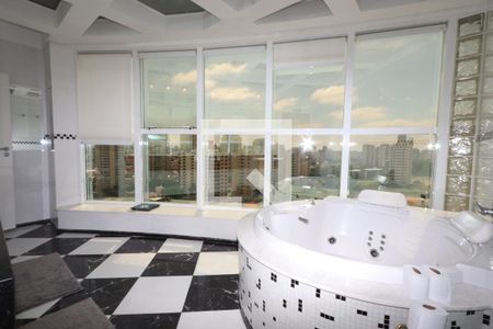 Apartamento à venda com 250m², 4 quartos e 3 vagasSuíte Master - Sala de Banho