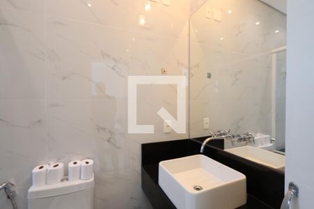 Apartamento à venda com 250m², 4 quartos e 3 vagasBanheiro da Suíte 2