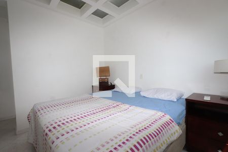 Apartamento à venda com 250m², 4 quartos e 3 vagasSuíte 2