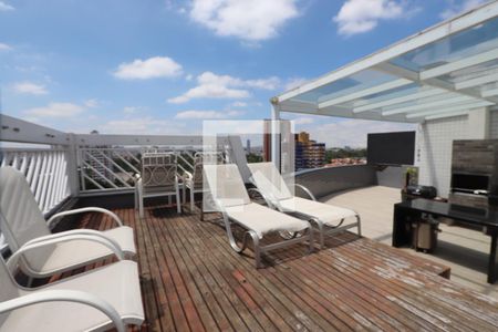 Apartamento à venda com 250m², 4 quartos e 3 vagasDeck com piscina