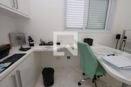 Apartamento à venda com 250m², 4 quartos e 3 vagasEscritório
