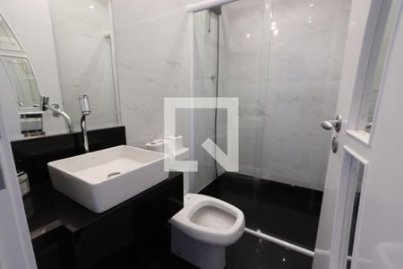 Apartamento à venda com 250m², 4 quartos e 3 vagasBanheiro da Suíte 4
