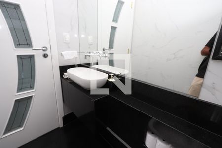 Apartamento à venda com 250m², 4 quartos e 3 vagasBanheiro de serviço