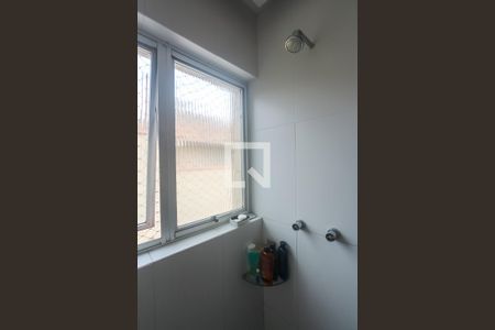 Apartamento à venda com 99m², 2 quartos e sem vaga Apartamento à venda com 99m², 2 quartos e sem vagaBanheiro social