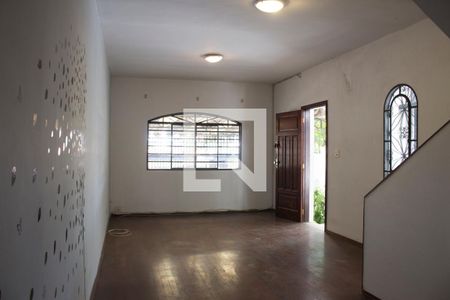 Sala de casa para alugar com 3 quartos, 162m² em Jardim Kuabara, Taboão da Serra