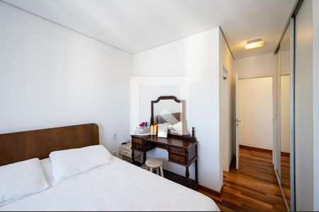 Apartamento à venda com 131m², 3 quartos e 3 vagas Apartamento à venda com 131m², 3 quartos e 3 vagasSuíte