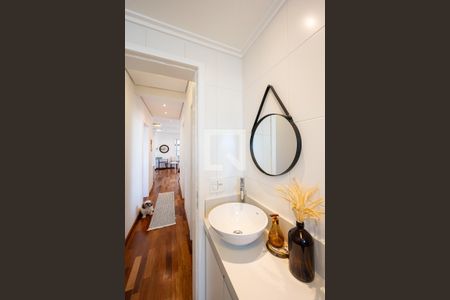 Apartamento à venda com 131m², 3 quartos e 3 vagas Apartamento à venda com 131m², 3 quartos e 3 vagasBanheiro Social