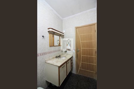 Casa à venda com 120m², 2 quartos e 2 vagasBanheiro Social