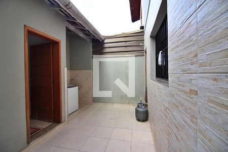 Casa à venda com 120m², 2 quartos e 2 vagasQuintal 