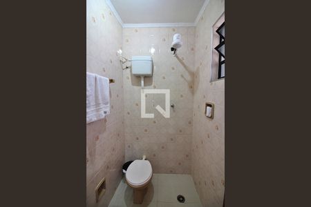 Casa à venda com 120m², 2 quartos e 2 vagasBanheiro de serviço