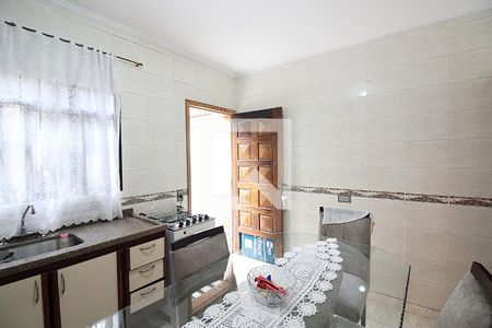 Casa à venda com 120m², 2 quartos e 2 vagasCozinha