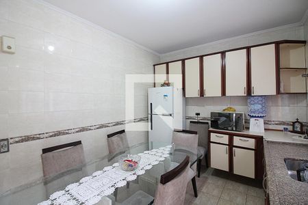 Casa à venda com 120m², 2 quartos e 2 vagasCozinha