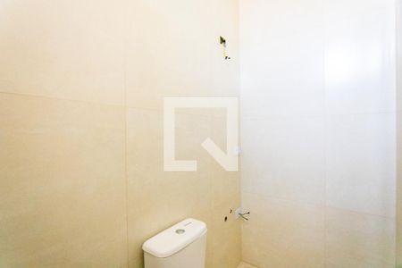 Casa à venda com 99m², 2 quartos e 2 vagas Casa à venda com 99m², 2 quartos e 2 vagasBanheiro