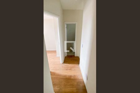 Casa de condomínio à venda com 100m², 2 quartos e 2 vagasCorredor