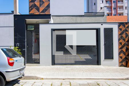 Casa à venda com 100m², 2 quartos e 2 vagasFachada