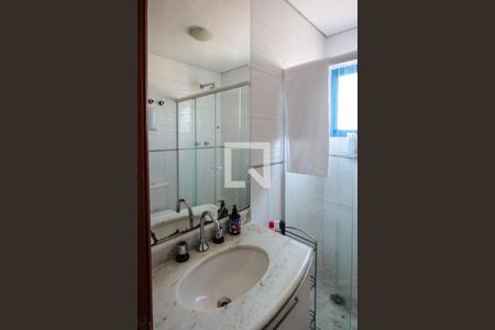 Apartamento à venda com 125m², 4 quartos e 3 vagas Apartamento à venda com 125m², 4 quartos e 3 vagasBanheiro da Suite