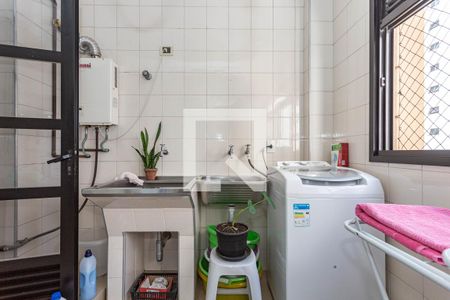 Apartamento à venda com 380m², 4 quartos e 4 vagas Apartamento à venda com 380m², 4 quartos e 4 vagasÁrea de Serviços