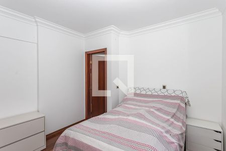 Apartamento à venda com 380m², 4 quartos e 4 vagas Apartamento à venda com 380m², 4 quartos e 4 vagasSuite 2