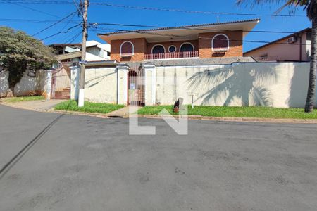 Casa de condomínio à venda com 600m², 6 quartos e 7 vagasFachada