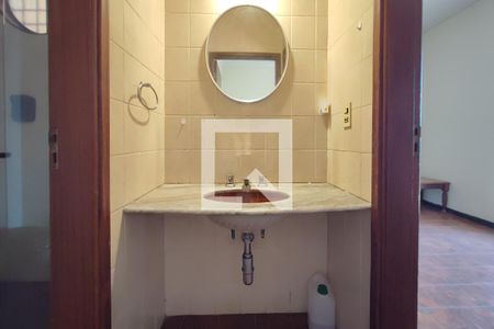 Casa de condomínio à venda com 600m², 6 quartos e 7 vagasLavabo