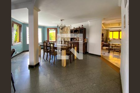 Casa à venda com 609m², 7 quartos e 6 vagasSala de Jantar