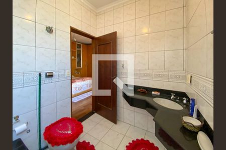 Casa à venda com 609m², 7 quartos e 6 vagasBanheiro do Quarto 3