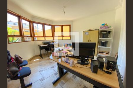 Casa à venda com 609m², 7 quartos e 6 vagasEscritório