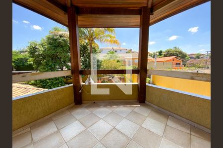 Casa à venda com 609m², 7 quartos e 6 vagasVaranda