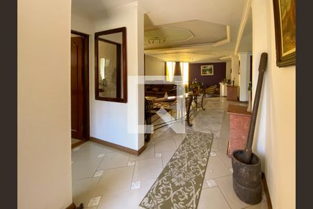 Casa à venda com 609m², 7 quartos e 6 vagasSala