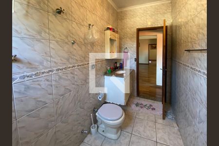 Casa à venda com 609m², 7 quartos e 6 vagasBanheiro Social 1