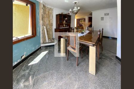 Casa à venda com 609m², 7 quartos e 6 vagasSala de Jantar