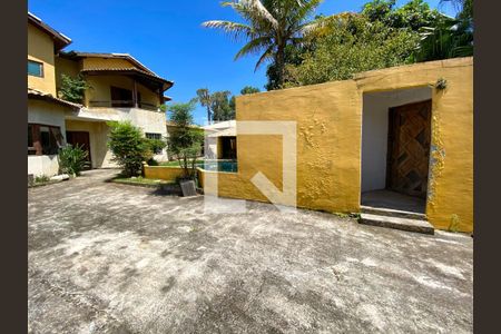 Casa à venda com 609m², 7 quartos e 6 vagasEntrada