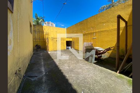Casa à venda com 609m², 7 quartos e 6 vagasFundos