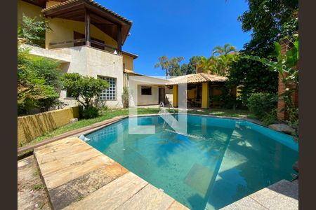 Casa à venda com 609m², 7 quartos e 6 vagasPiscina