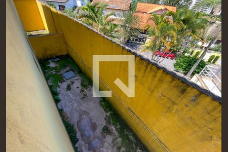 Casa à venda com 609m², 7 quartos e 6 vagasFundos