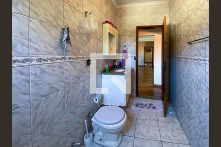 Casa à venda com 609m², 7 quartos e 6 vagasBanheiro Social 1