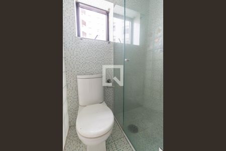 Apartamento à venda com 250m², 4 quartos e 3 vagas Apartamento à venda com 250m², 4 quartos e 3 vagasBanheiro do Quarto 3