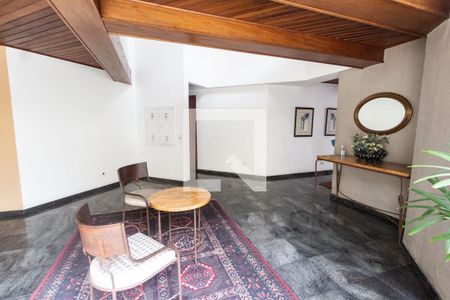 Apartamento à venda com 250m², 4 quartos e 3 vagas Apartamento à venda com 250m², 4 quartos e 3 vagasHall