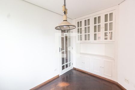 Apartamento à venda com 250m², 4 quartos e 3 vagas Apartamento à venda com 250m², 4 quartos e 3 vagasSala de jantar