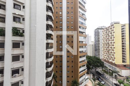 Apartamento à venda com 250m², 4 quartos e 3 vagas Apartamento à venda com 250m², 4 quartos e 3 vagasVista