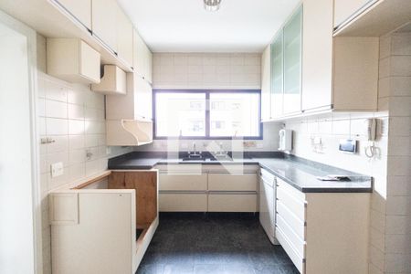 Apartamento à venda com 250m², 4 quartos e 3 vagas Apartamento à venda com 250m², 4 quartos e 3 vagasCozinha