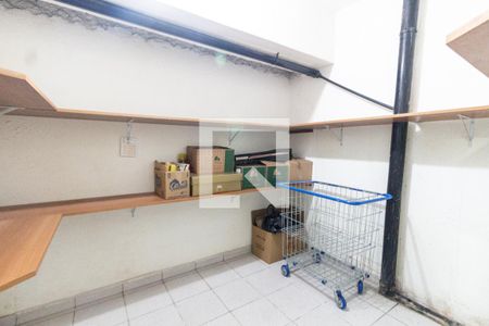 Apartamento à venda com 250m², 4 quartos e 3 vagas Apartamento à venda com 250m², 4 quartos e 3 vagasDepósito