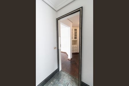 Apartamento à venda com 250m², 4 quartos e 3 vagas Apartamento à venda com 250m², 4 quartos e 3 vagasHall social