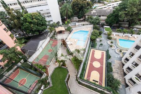 Apartamento à venda com 250m², 4 quartos e 3 vagas Apartamento à venda com 250m², 4 quartos e 3 vagasÁrea comum